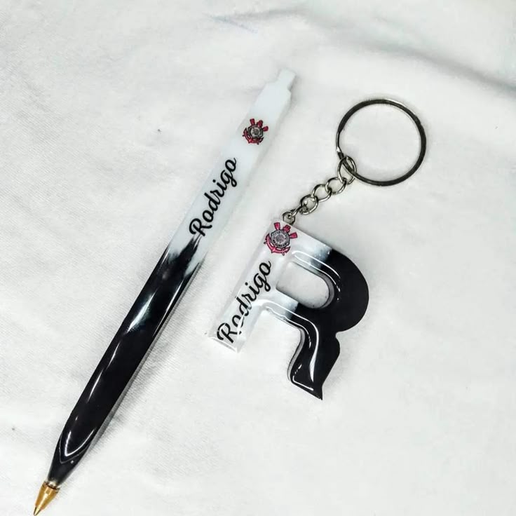 Epoxy resin pen and keychain